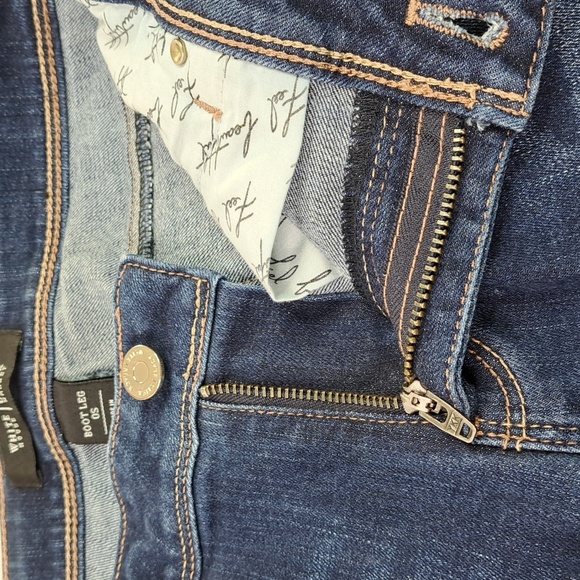 White House Black Market Boot Leg Mid-Rise Blue Jeans Size 0S - Picture 16 of 17